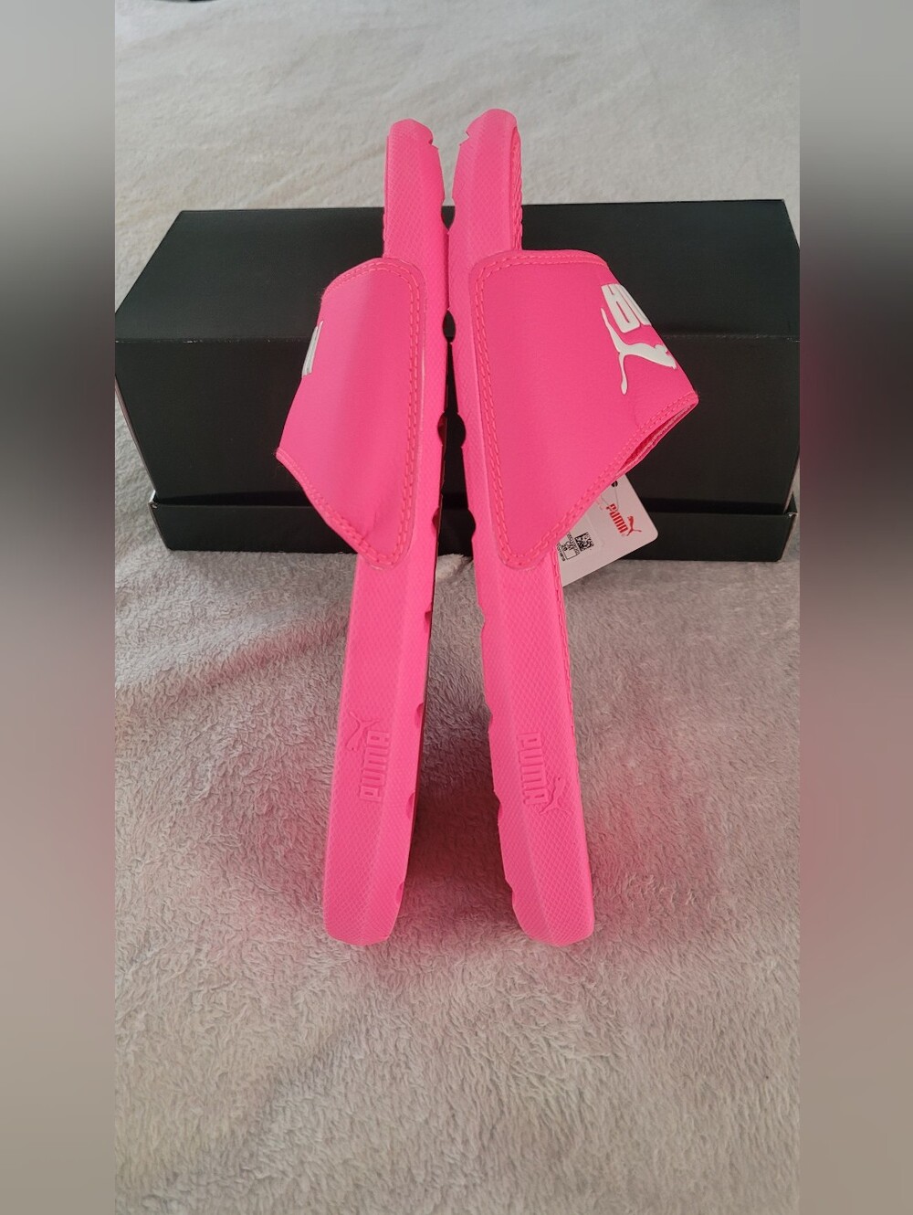 Puma Slides - Picture 5 of 6